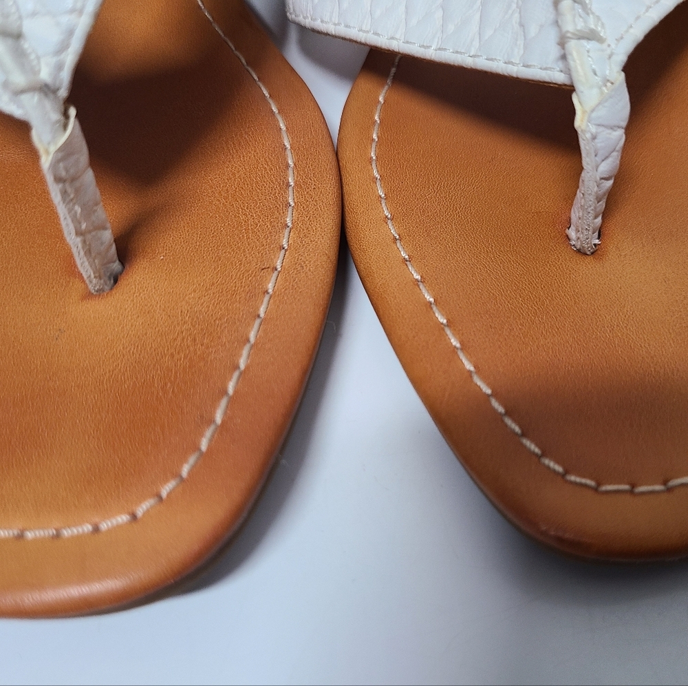 UGG Tuolumne White Snakeskin Embossed Leather Flip Flop Sandals Sz 9½ - Picture 11 of 11